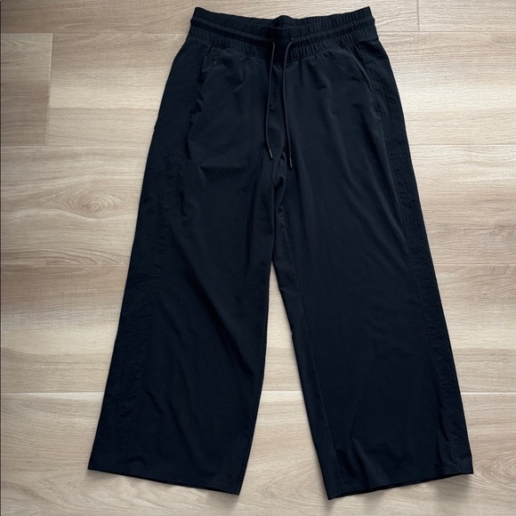 Athleta - Avenue Wide Leg Crop Pant - Picture 6 of 14